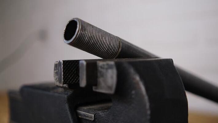 손 산업 백그라운드 공장 노동자 금속 기계 장비 기구 도구 공구 잡기 업무 작업 작업실 수리 제조 철 옛날 작업대 철강 4K MOV 해외동영상 클립영상 직업 공업 모션 재질 신체부위 동영상 파일형식