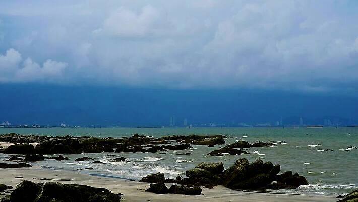 계절 백그라운드 겨울 패턴 파타야 태국 자연 하늘 바람 날씨 사람없음 건물 컬러풀 뷰티 환경 검은색 어둠 힘 회색 흰색 도시 뜨거움 분위기 저녁 위험 장면 폭풍 천국 무거움 흐림 내추럴 뇌우 폭풍우 허리케인 현상 MP4 해외동영상 클립영상 자연요소 건축물 아시아 컬러 컨셉 무늬 비_날씨 무게 야간 자연재해 생태계 동영상 파일형식