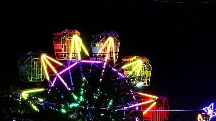 라이프스타일 공원 별 문화 음료 여행 백그라운드 비즈니스 추상 휴가 거리 매달리기 사람 사람없음 야외 장식 빛 컬러풀 파티 여행객 축제 수확 흰색 축하 도시 바퀴 시장 놀이터 승차 야간 소프트포커스 복고 보케 네온 타운 공평 블러 MP4 해외동영상 클립영상 자연요소 공공시설 컬러 컨셉 무늬 농업 모션 놀이 촬영기법 이벤트 생활 동영상 파일형식