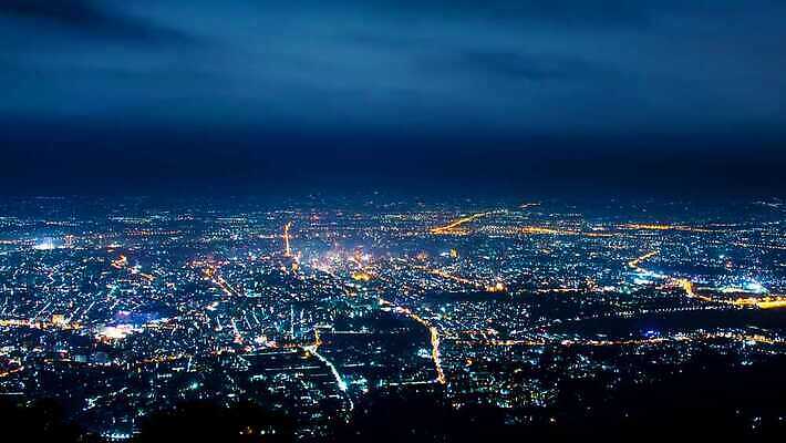 구름 행복 여행 백그라운드 태국 하늘 휴가 불꽃 새해 거리 기념 폭죽 풍경 사람없음 야외 건물 빛 도시풍경 컬러풀 축제 새벽 등불 축하 도시 고속도로 도심 야간 장면 해피뉴이어 타운 스카이라인 넘어짐 랜드마크 절정 카운트다운 많음 유흥 4K 타임랩스 MOV 해외동영상 클립영상 자연요소 건축물 감정 아시아 도로 컬러 컨셉 모션 불 조명 촬영기법 새해인사 동영상 파일형식