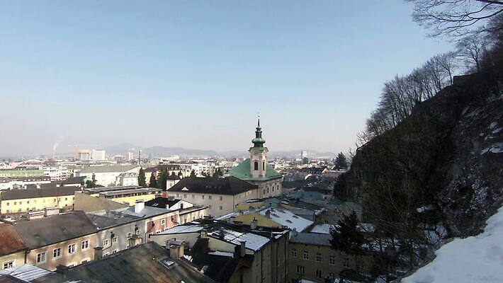 외관 유럽 컬러 겨울 건축양식 자연 하늘 지붕 날씨 파노라마 풍경 사람없음 야외 건물 파란색 도시풍경 맑음 냉동 추위 도시 오스트리아 그림 타운 스카이라인 내추럴 랜드마크 잘츠부르크 MOV 해외동영상 클립영상 건축물 계절 건축 나라 촬영기법 생태계 동영상 파일형식