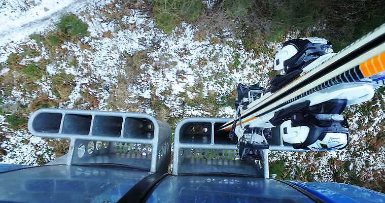 나무 공원 여행 겨울 교통시설 모션 자동차 자연 휴가 스키 산 사람 사람없음 야외 파란색 여행객 곤돌라 승차 엘리베이터 땅 리프트 스키선수 산봉우리 산악지대 추적 불가리아 선로 철강 1인칭시점 산맥 4K 반스코 MOV 해외동영상 클립영상 식물 시선 계절 공공시설 육상교통 컬러 교통 겨울스포츠 운동선수 시설 생태계 봉우리 동영상 파일형식 남유럽