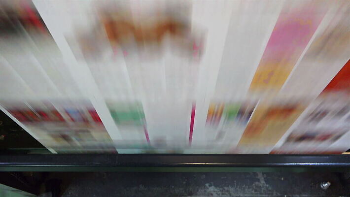 식물 산업 종이 컬러 공장 잉크 사람없음 상점 기계 장비 업무 작업실 신문 제조 잡지 인쇄 속도 상업 언론 방법 출판 4K HD MOV 해외동영상 클립영상 공업 간행물 작업 뉴스 동영상 파일형식