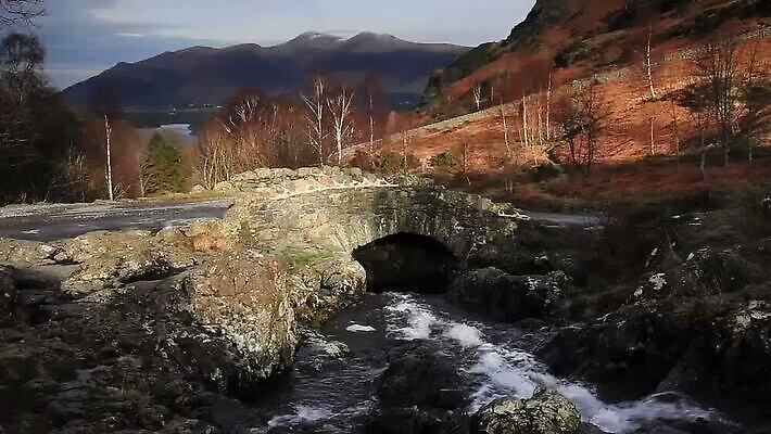 나무 영어 유럽 컬러 겨울 건축양식 자연 하늘 영국 잉글랜드 국립공원 사람없음 야외 물 강 시골 개울 랜드마크 컴브리아주 MOV 해외동영상 클립영상 자연요소 식물 문자 계절 공원 건축 나라 생태계 동영상 파일형식