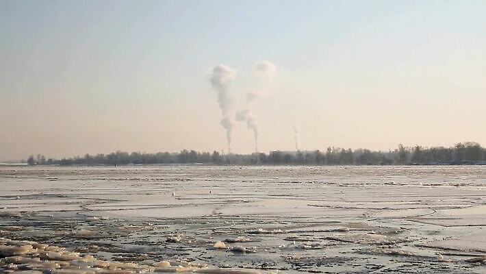 공장 사람없음 글로벌 얼음 오염 연기 역 북극 지구온난화 기후변화 라트비아 발트해 MOV 해외동영상 클립영상 자연요소 바다 공업 교통시설 날씨 북유럽 변화 극지방 동영상 파일형식