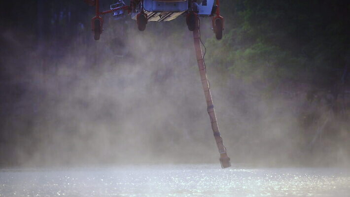 호수 태국 산 한국 안테나 사람없음 야외 물 환경 헬리콥터 호주 보호 숲 위험 열대우림 캘리포니아 브라질 칠면조 내추럴 연소 러시아인 재앙 화상 4K MOV 해외동영상 클립영상 자연요소 서양인 아시아 컨셉 통신 조류 비행기 미국 남아메리카 오세아니아 상처 동영상 파일형식