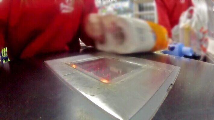 라이프스타일 잡화 음식 채소 오렌지 비즈니스 모션 실내 관리 사람 사람없음 쇼핑 컴퓨터 상점 우유 대기 바 시장 암호 구매 쇼핑몰 종업원 고객 서비스 양배추 상업 소매 동영상 슈퍼마켓 계산원 체크아웃 HD MOV 해외동영상 클립영상 직업 과일 유제품 내부 생활 전자제품 파일형식