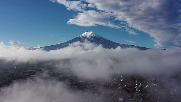 구름 계절 아시아 도로 호수 여행 백그라운드 겨울 자연 하늘 산 주택 안테나 동양인 풍경 사람없음 물 파란색 뷰티 일출 일본 일몰 안개 가을 도시 화산 장면 스카이라인 내추럴 드론 랜드마크 조감도 4K MOV 해외동영상 클립영상 자연요소 나라 길 컬러 통신 교통시설 날씨 인종 건물 노을 생태계 동영상 파일형식