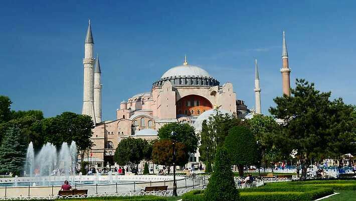 전통 공원 유럽 종교 문화 여행 중동 건축양식 하늘 이스탄불 사람 사람없음 건물 물 성당 교회 여행객 정원 사찰 역사 매끈함 이슬람교 당구 분수 박물관 모스크 동쪽 칠면조 천연기념물 랜드마크 바실리카 비잔틴 옛날 콘스탄티노플 4K MOV 해외동영상 클립영상 자연요소 건축물 공공시설 건축 나라 종교건축 조류 구기 감각 방향 동영상 제국 파일형식 튀르키예