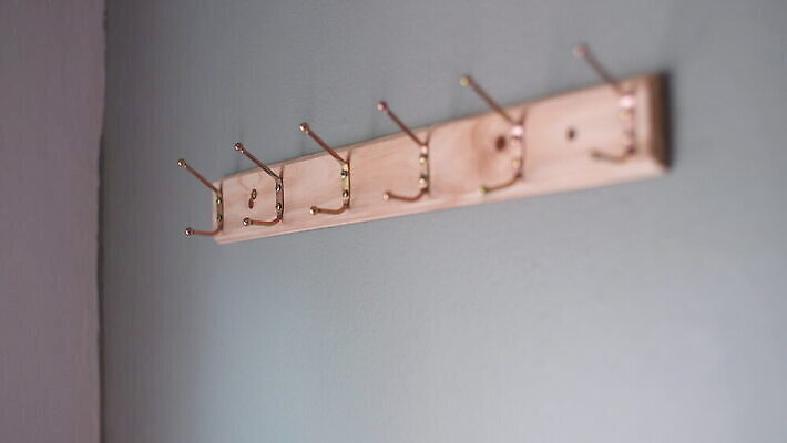 모자 라이프스타일 손 벽 실내 사람없음 내부 방 고리 옷걸이 4K MOV 해외동영상 클립영상 잡화 생활 신체부위 동영상 파일형식