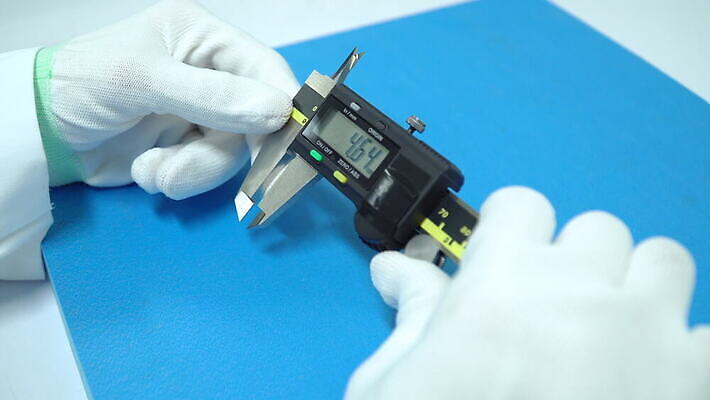 산업 과학 자 실험 사람없음 전자제품 디지털 기계 장비 과학기술 기구 공구 업무 엔지니어 실험실 미끄럼틀 과학자 분석 측정 오브젝트 눈금 규칙 정비공 공학 계량기 혁명 게이지 인치 제어 철강 캘리퍼스 정확 4K MOV 해외동영상 클립영상 직업 교육 컨셉 문구용품 기술 도구 작업 기술자 놀이기구 동영상 학자 파일형식