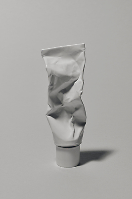 포토 JPG 스튜디오촬영 라이프스타일 백그라운드 회색배경 사람없음 화장품 향수 오브젝트 감성 구김 튜브용기 핸드크림 고체향수 국내포토 컨셉 모션 실내 생활 뷰티 회색 용기_그릇 파일형식