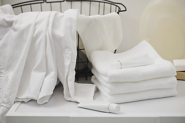 포토 JPG 라이프스타일 백그라운드 사람없음 수건 쌓기 화장품 고급 향수 오브젝트 감성 세탁기 세탁실 튜브용기 면소재 고체향수 국내포토 컨셉 모션 생활 위생용품 뷰티 가전제품 용기_그릇 소재 파일형식