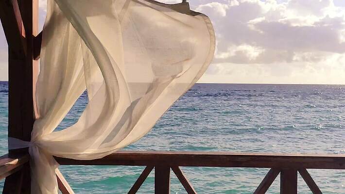 바다 바람 풍경 사람없음 야외 커튼 휴양지 4K MP4 해외동영상 클립영상 자연요소 날씨 장소 동영상 파일형식