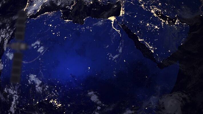 지구 백그라운드 통신 아프리카 커뮤니케이션 안테나 사람없음 파란색 빛 하이앵글 반사 3D 우주 텔레비전 행성 인공위성 은색 수화기 태평양 홍해 궤도 멀리 애니메이션 동영상 항공촬영 조감도 튀니지 MOV 해외동영상 클립영상 나라 바다 뷰포인트 컬러 전자제품 전화기 디지털합성 파일형식