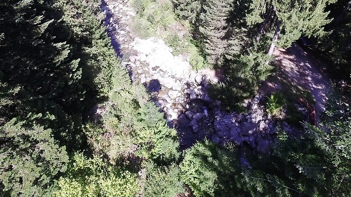 나무 도로 선 밧줄 여행 교통시설 자동차 자연 하늘 휴가 산 안테나 파노라마 그림자 풍경 사람없음 여행객 곤돌라 스위스 언덕 철사 스카이라인 산악지대 넘어짐 랜드마크 방법 1인칭시점 4K 반스코 MP4 해외동영상 클립영상 식물 시선 유럽 길 줄 육상교통 교통 통신 모션 촬영기법 사람 시설 생태계 동영상 불가리아 파일형식