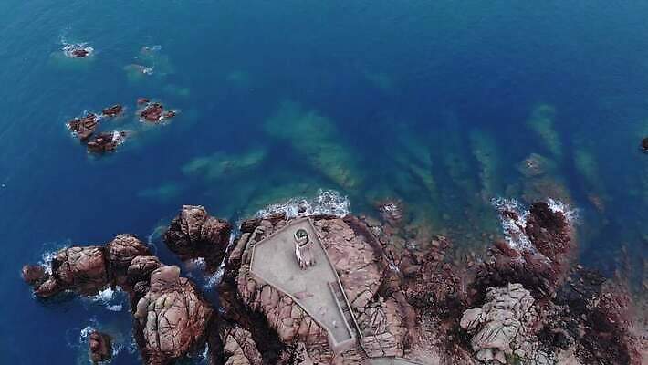 바다 섬 자연 사람없음 파란색 바위 4K MP4 해외동영상 클립영상 컬러 돌_바위 생태계 동영상 파일형식