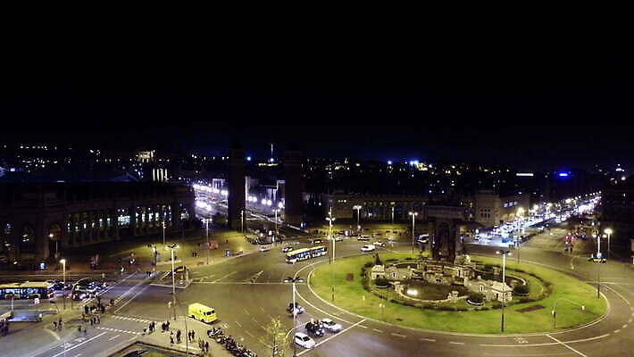 유럽 도로 할머니 여행 건축양식 자동차 거리 미술 사람 사람없음 야외 건물 여름 도시풍경 탑 황혼 경기장 새벽 도시 스페인 야간 저녁 분수 정사각형 광장 베네치아 타운 바르셀로나 빛망울 천연기념물 평행 랜드마크 4K MOV 해외동영상 클립영상 자연요소 도형 건축물 계절 여자 노년 건축 나라 길 육상교통 스포츠시설 교통시설 문화예술 풍경 빛 일몰 이탈리아 동영상 파일형식