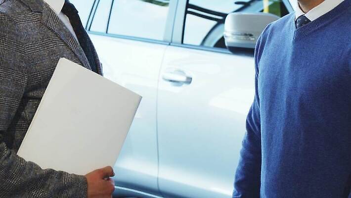 셔츠 돈 의자 비즈니스 바지 자동차 열쇠 전등 새로움 수염 정장 두명 세일 상점 일본 검은색 어둠 재킷 거래 회색 덮개 흰색 비즈니스맨 바퀴 닫기 선택 구매 토론 브레이크 스웨터 피부 서비스 속도 연료 가스 엔진 모터 디젤 완벽 자동 조언 대리인 4K MOV 해외동영상 클립영상 옷 남자 아시아 육상교통 컬러 가구 컨셉 상의 모션 하의 조명 사람 신체부위 쇼핑 외투 뚜껑 직장인 재산 동영상 파일형식