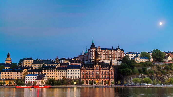 구름 날씨 스웨덴 사람없음 건물 도시풍경 일몰 도시 시간 속도 스카이라인 과속 스칸디나비아 스톡홀름 4K 타임랩스 MOV 해외동영상 클립영상 자연요소 건축물 촬영기법 북유럽 풍경 노을 동영상 파일형식