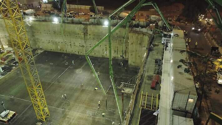 공공시설 산업 백그라운드 건축양식 부동산 노동자 풍경 사람없음 건물 금융 빛 도시풍경 사무실 고층빌딩 기계 장비 건설현장 도시 업무 작업 엔지니어 재산 고급 야간 건축가 아스팔트 땅 기중기 공학 진행 개발 콘크리트 4K MOV 해외동영상 클립영상 자연요소 직업 건축물 교육 건축 도로 컨셉 비즈니스 건설업 빌딩 경제 중장비 기술자 시설 동영상 파일형식