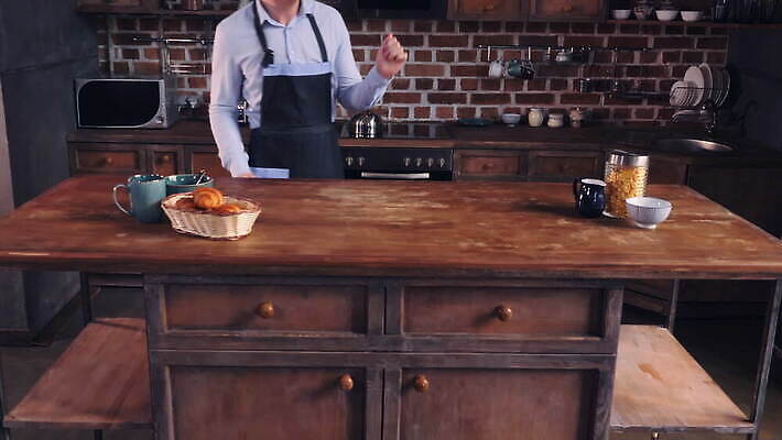 남자 행복 음악 이동 장난 아침 아파트 주택 실내 한명 사람 정장 20대 성인 내부 주방 기쁨 자유 춤 비즈니스맨 플랫 우아함 근육질 오디오 리빙 독립 멜로디 바보 혼자 밀레니얼 4K MOV 해외동영상 클립영상 주간 1 옷 감정 컨셉 비즈니스 근육 문화예술 청년 건물 경제 전자제품 직장인 몸매 동영상 파일형식