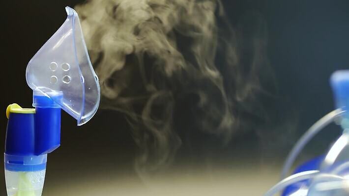 백그라운드 병원 가면 사람없음 치료 장비 안개 고리 허파 호흡기관 호흡 질병 분무기 산소 기침 인플루엔자 천식 치유 카피스페이스 코로나바이러스 4K MP4 해외동영상 클립영상 의학 날씨 공백 장기_의학 원소 바이러스 동영상 파일형식