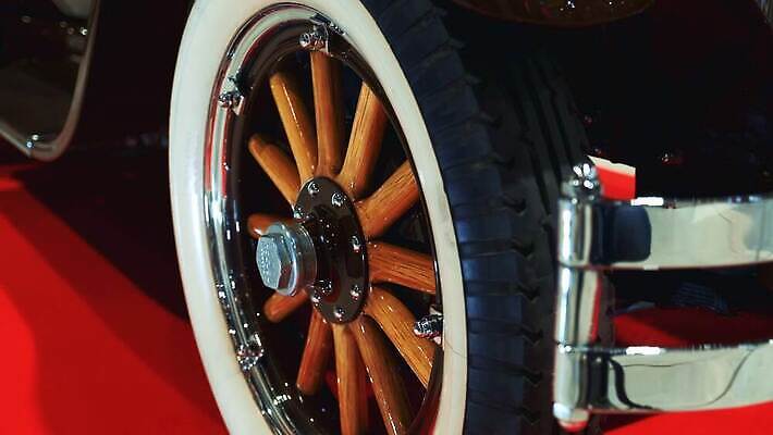 디자인 자동차 사람없음 빛 수확 바퀴 클래식 고급 묘사 복고 옛날 전용 스타일 4K MOV 해외동영상 클립영상 육상교통 컨셉 농업 동영상 파일형식