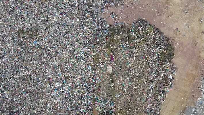 산업 안테나 풍경 사람없음 쌓기 환경 재활용 도시 환경오염 오염 쓰레기 폐기물 플라스틱 땅 거절 버리기 생태계 흙더미 낭비 경영 땅바닥 생태학 줄이기 처리 4K MOV 해외동영상 클립영상 교육 컨셉 비즈니스 통신 모션 재질 바닥 흙 친환경 동영상 파일형식 더미