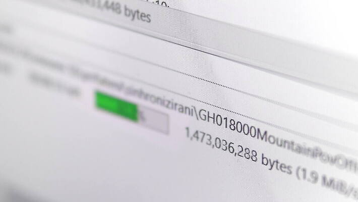 컬러 이동 비즈니스 통신 창문 그래프 기술 사람없음 초록색 노트북 디지털 스크린 모니터 웹 정보 무대 화물 흰색 시간 바 네트워크 퍼센트 기다림 지시 사이버 속도 파일 신분 시스템 해적 온라인 다운로드 진행 로딩 방법 불법 소프트웨어 업로드 인터페이스 프로그램 픽셀 4K MOV 해외동영상 클립영상 컨셉 인터넷 모션 전자제품 컴퓨터 운송업 특수기호 범죄 도둑 동영상 파일형식