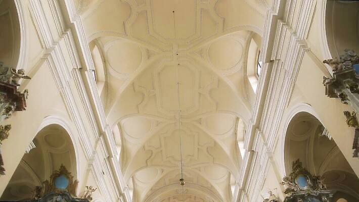 유럽 사람없음 교회 예수 러시아 신성 리투아니아 사당 소비에트 숭배 4K MP4 해외동영상 클립영상 나라 종교건축 건물 신_종교 동영상 파일형식