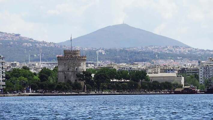 유럽 문화 여행 건축양식 하늘 유물 풍경 사람없음 건물 파란색 도시풍경 탑 항구 바위 흰색 깃발 도시 센터 중세 역사 감옥 그리스 박물관 베네치아 그리스인 천연기념물 랜드마크 마케도니아 발칸반도 비잔틴 옛날 4K MP4 해외동영상 클립영상 서양인 전통 건축물 건축 나라 컬러 교통시설 이탈리아 돌_바위 동영상 제국 파일형식 남유럽