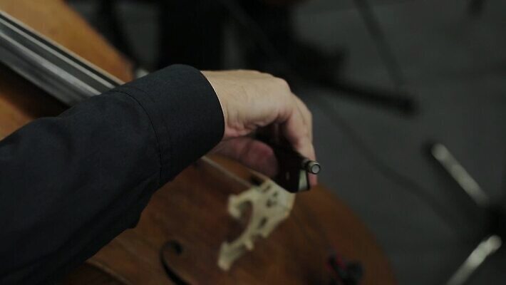 줄 음악 컨셉 놀이 미술 한명 목재 소리 콘서트 공연 음악가 기구 클래식 바이올린 회의실 활 예술가 열정 첼로 바이올리니스트 오케스트라 교향곡 뮤지컬 비올라 플레이어 MOV 해외동영상 클립영상 나무 직업 1 감정 재료 현악기 문화예술 사람 이벤트 연주자 악단 동영상 파일형식 찰현악기