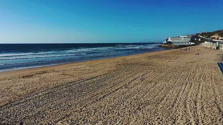 커플 유럽 모래 파도 바다 여행 백그라운드 컨셉 자연 하늘 휴가 사람 사람없음 야외 물 파란색 태양 일출 맑음 일몰 놀람 황금 저녁 큼 포르투갈 대서양 내추럴 신트라 4K MOV 해외동영상 클립영상 자연요소 감정 나라 컬러 관계 날씨 표정 노을 야간 크기 생태계 동영상 파일형식