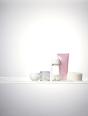 포토 JPG 백그라운드 사람없음 뷰티 화장품 흰색 용기 오브젝트 흰배경 비네팅 자기관리 튜브용기 국내포토 그릇 컬러 촬영기법 용기_그릇 파일형식