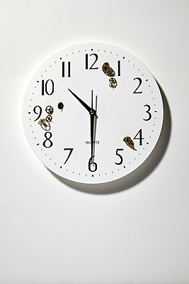 포토 JPG 컨셉 사람없음 오브젝트 흰배경 톱니바퀴 벽걸이시계 국내포토 시계 백그라운드 흰색 파일형식