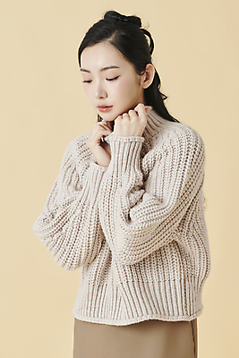 포토 JPG 스튜디오촬영 응시 여자 실내 한명 상반신 20대 성인 옆모습 한국인 가을 잡기 터틀넥 니트 가을옷 성인여자한명만 내려보기 주황색배경 국내포토 1 시선 옷 계절 뷰포인트 백그라운드 상의 모션 사람 동양인 청년 내부 주황색 스웨터 여자한명만 성인여자만 파일형식 가을_계절