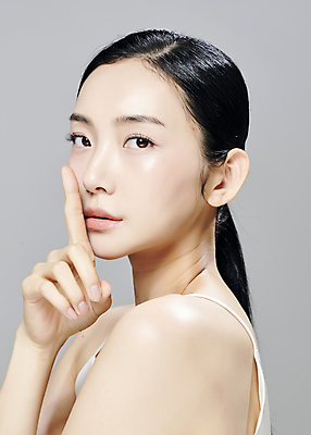 포토 JPG 스튜디오촬영 모델 우먼라이프 응시 여자 회색배경 실내 무표정 한명 상반신 20대 성인 옆모습 뷰티 한국인 쉿 조용 슬립 의료성형뷰티 성인여자한명만 국내포토 1 라이프스타일 시선 감정 뷰포인트 백그라운드 표정 사람 동양인 청년 내부 회색 여자한명만 성인여자만 파일형식