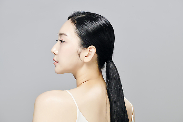 포토 JPG 스튜디오촬영 모델 우먼라이프 응시 여자 회색배경 실내 무표정 한명 상반신 20대 성인 뒷모습 뷰티 한국인 슬립 의료성형뷰티 성인여자한명만 국내포토 1 라이프스타일 시선 감정 뷰포인트 백그라운드 표정 사람 동양인 청년 내부 회색 여자한명만 성인여자만 파일형식