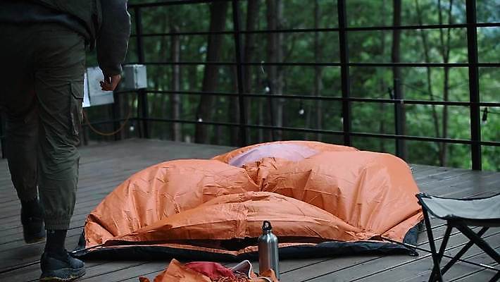 주간 전신 남자 휴식 텐트 한명 성인 야외 30대 캠핑 한국인 정리 데크 성인남자한명만 4K MP4 MOV 국내동영상 클립영상 자연요소 1 컨셉 레저 캠핑도구 사람 동양인 장년 동영상 남자한명만 성인남자만 파일형식