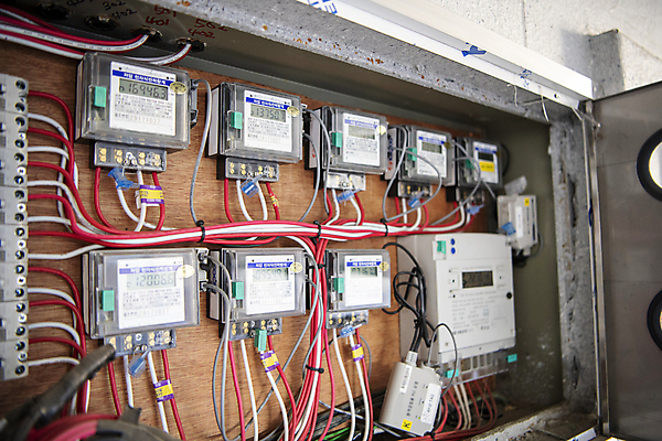 포토 JPG 실내 관리 사람없음 에너지 오픈 전기에너지 연립주택 계량기 전력량계함 국내포토 주택 내부 파일형식