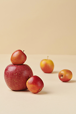 포토 JPG 스튜디오촬영 디저트 사람없음 쌓기 여러개 비교 사과 크기 건강식 주황색배경 미니사과 국내포토 음식 다수 백그라운드 컨셉 과일 모션 실내 주황색 파일형식