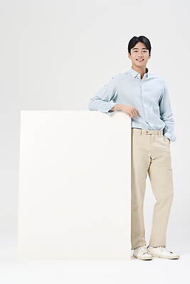 포토 JPG 스튜디오촬영 전신 배너 응시 남자 맨라이프 사각프레임 한명 서기 미소 정장 20대 성인 앞모습 비즈니스라이프 기댐 한국인 비즈니스맨 흰배경 주머니손 성인남자한명만 국내포토 1 라이프스타일 시선 옷 뷰포인트 백그라운드 비즈니스 모션 프레임 실내 표정 사람 동양인 청년 사각형 흰색 직장인 남자한명만 성인남자만 파일형식