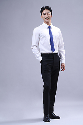 포토 JPG 스튜디오촬영 전신 응시 남자 회색배경 한명 서기 미소 정장 20대 성인 앞모습 비즈니스라이프 한국인 비즈니스맨 주머니손 성인남자한명만 국내포토 1 라이프스타일 시선 옷 뷰포인트 백그라운드 비즈니스 모션 실내 표정 사람 동양인 청년 회색 직장인 남자한명만 성인남자만 파일형식