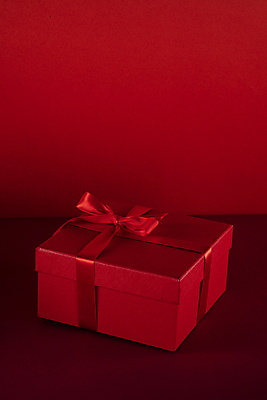 포토 JPG 사람없음 빨간색 선물상자 오브젝트 국내포토 컬러 선물 상자 파일형식