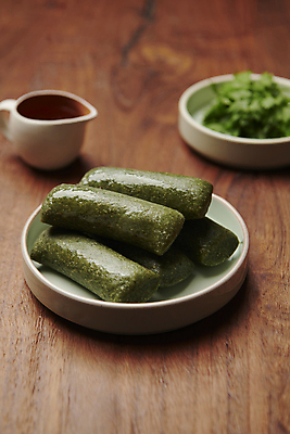 포토 계절 뷰포인트 백그라운드 채소 떡 촬영기법 실내 파일형식 나무배경 근접촬영 아웃포커스 쑥떡 쑥 봄 사람없음 꿀 스튜디오촬영 JPG 국내포토