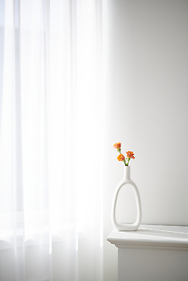 포토 JPG 백그라운드 실내 사람없음 꽃병 오브젝트 감성 미니장미 국내포토 꽃 컨셉 내부 장미 파일형식