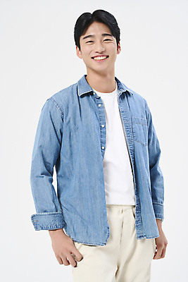 포토 JPG 스튜디오촬영 남자 여행 휴가 한명 미소 상반신 20대 성인 앞모습 옆모습 청춘 한국인 자유 성인남자한명만 국내포토 1 뷰포인트 컨셉 실내 표정 사람 동양인 청년 남자한명만 성인남자만 파일형식