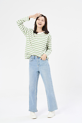 포토 JPG 스튜디오촬영 전신 여자 여행 휴가 한명 20대 성인 앞모습 청춘 손들기 한국인 자유 주머니손 설레임 성인여자한명만 국내포토 1 감정 뷰포인트 컨셉 모션 실내 사람 동양인 청년 여자한명만 성인여자만 파일형식