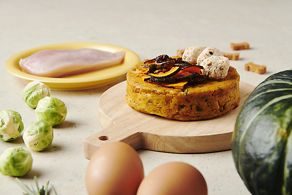 포토 JPG 스튜디오촬영 채소 식재료 사람없음 아웃포커스 케이크 먹이 오브젝트 애견간식 영양_영양소 펫푸드 국내포토 디저트 촬영기법 실내 애견용품 영양소 파일형식